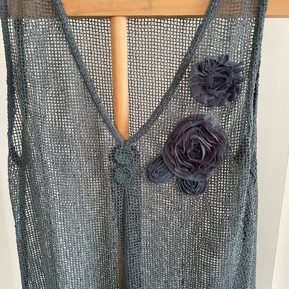 Pretty Angel Top - Picture 2 of 8